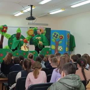 Teatrul pentru copii Clopoţel