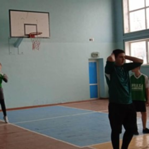 Competiții sportive la baschet.Participă echipele  din IPG Todirești,s.Todirești,  LT Emil Nicula , s.Mereni, IPG Ion Creangă, s. Țînțăreni